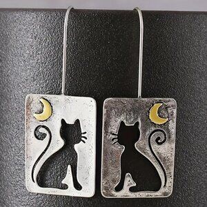 The Cat & The Moon Silver Dipped Gold Accent Keepsake Gift Dangle Earrings NEW